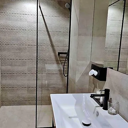 Vvinn Hotel 3*