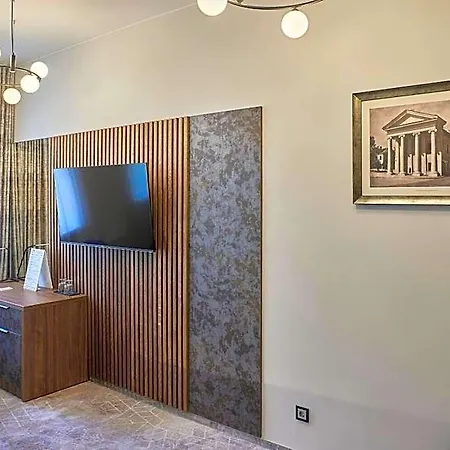 Vvinn Hotel
